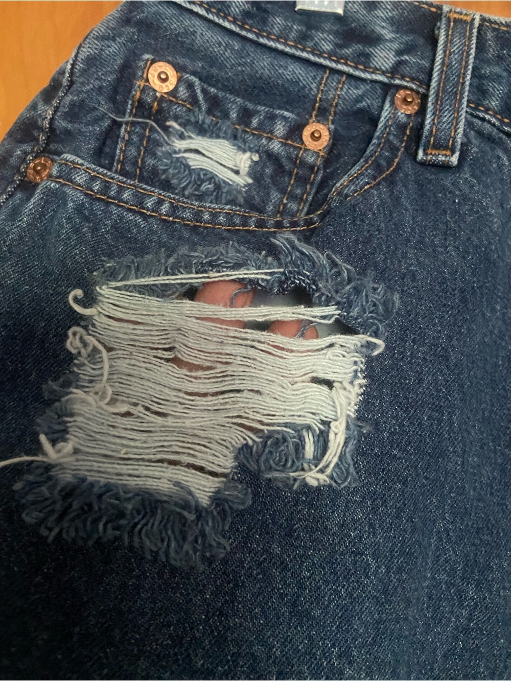 Levi's Distressed Dark Blue Denim Shorts with Frayed Hem Size XL - Picture 5 of 9